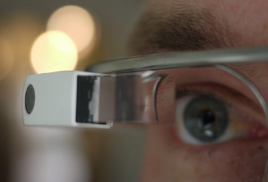Эксперты оценивают призрачно перспективы Google Glass