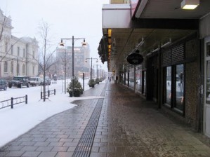 Идеально чистый тротуар… даже зимой