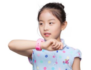 Xiaomi выпустила смартчасы для детей Mi Bunny
